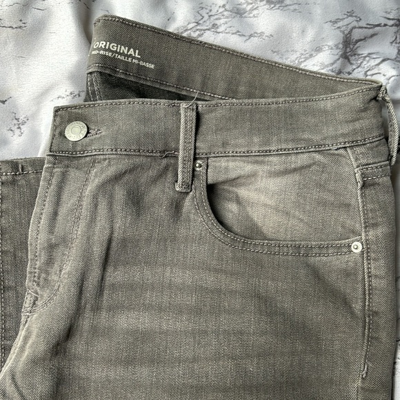 Old Navy Original Gray Mid-rise Jeans - Picture 2 of 6